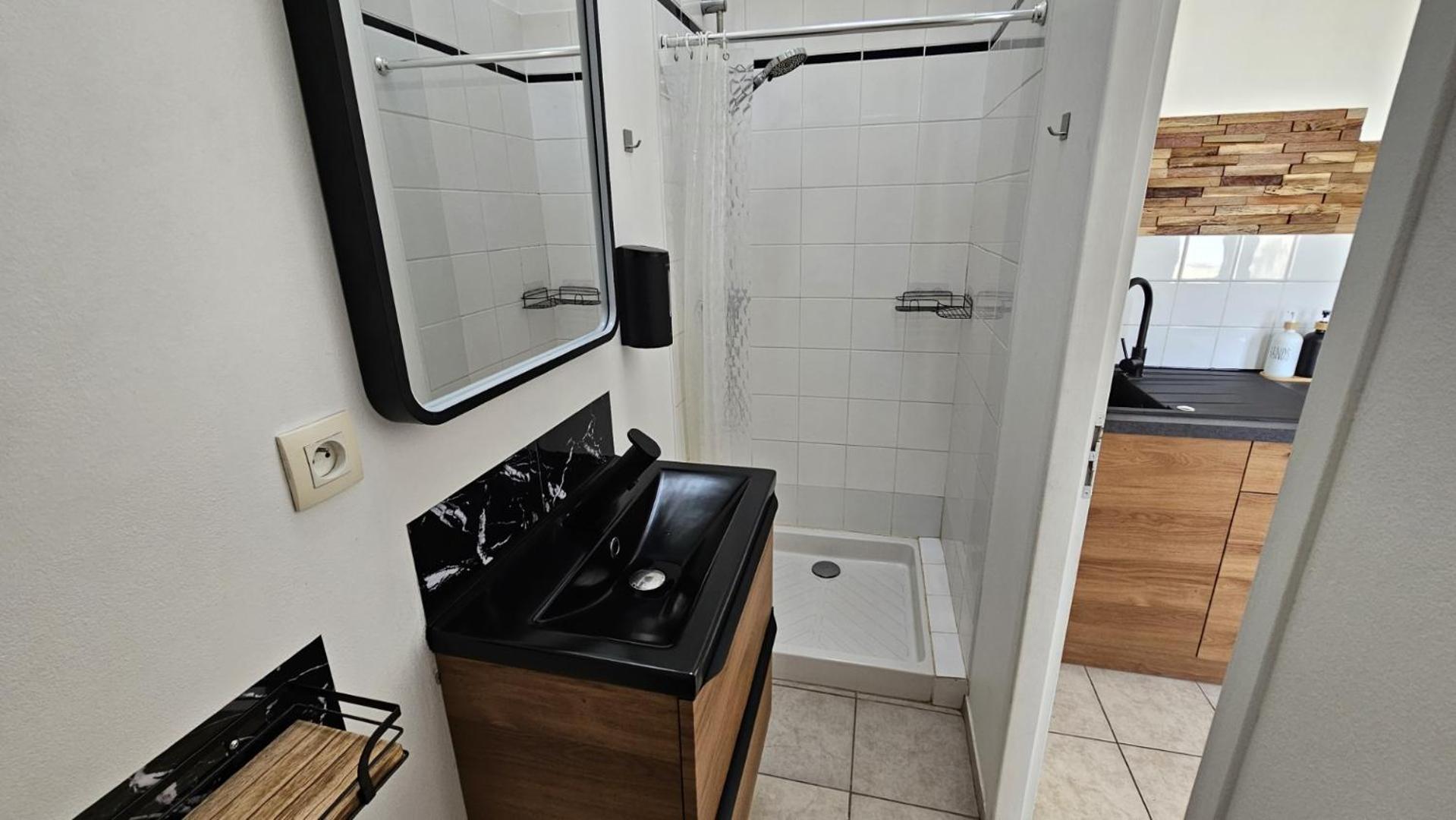 Bed To Rent - Maison Calme Avec Jacuzzi Sous Supplement Bordéus Exterior foto