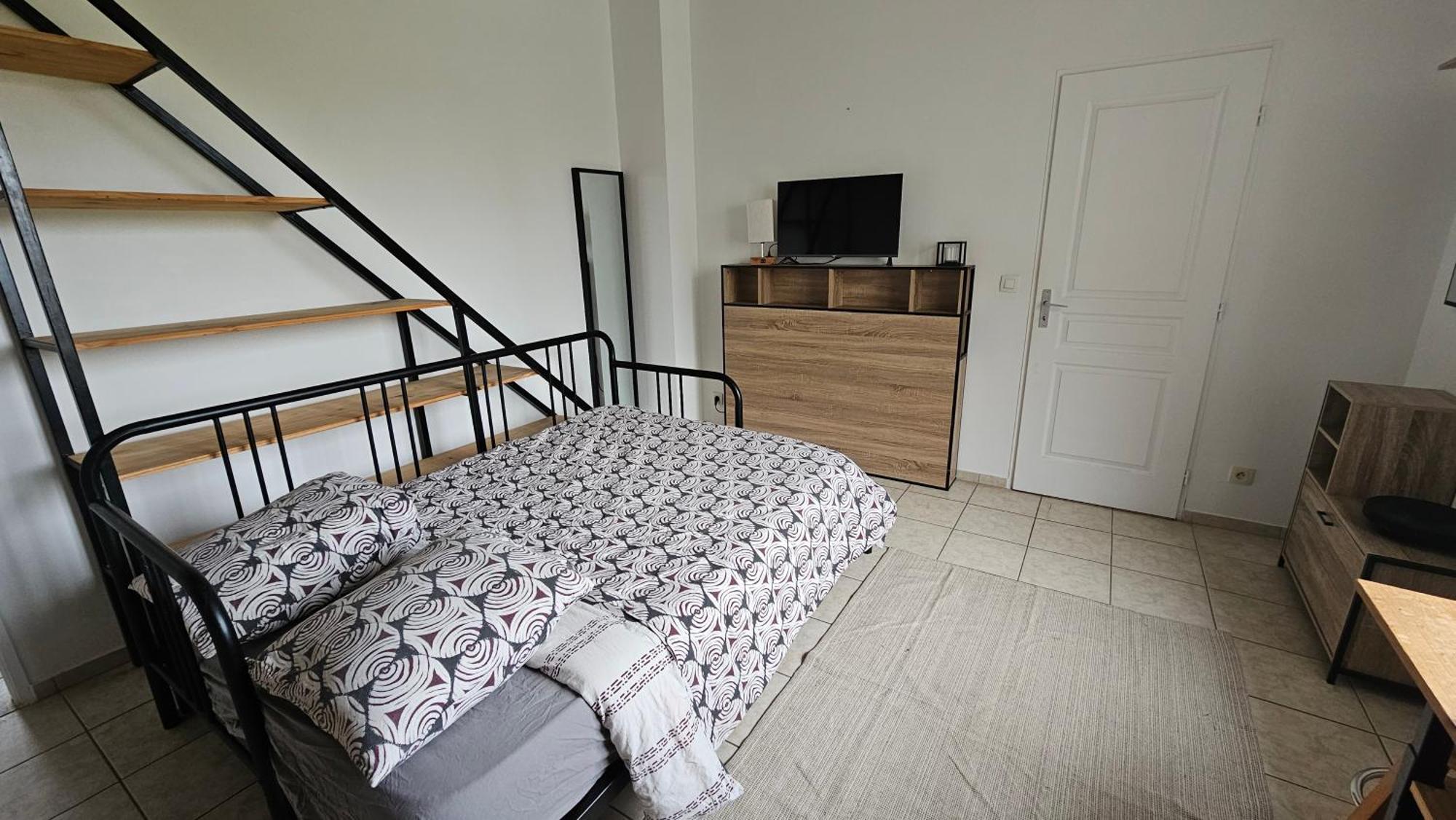 Bed To Rent - Maison Calme Avec Jacuzzi Sous Supplement Bordéus Exterior foto