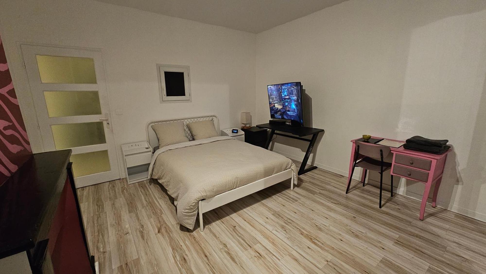 Bed To Rent - Maison Calme Avec Jacuzzi Sous Supplement Bordéus Exterior foto