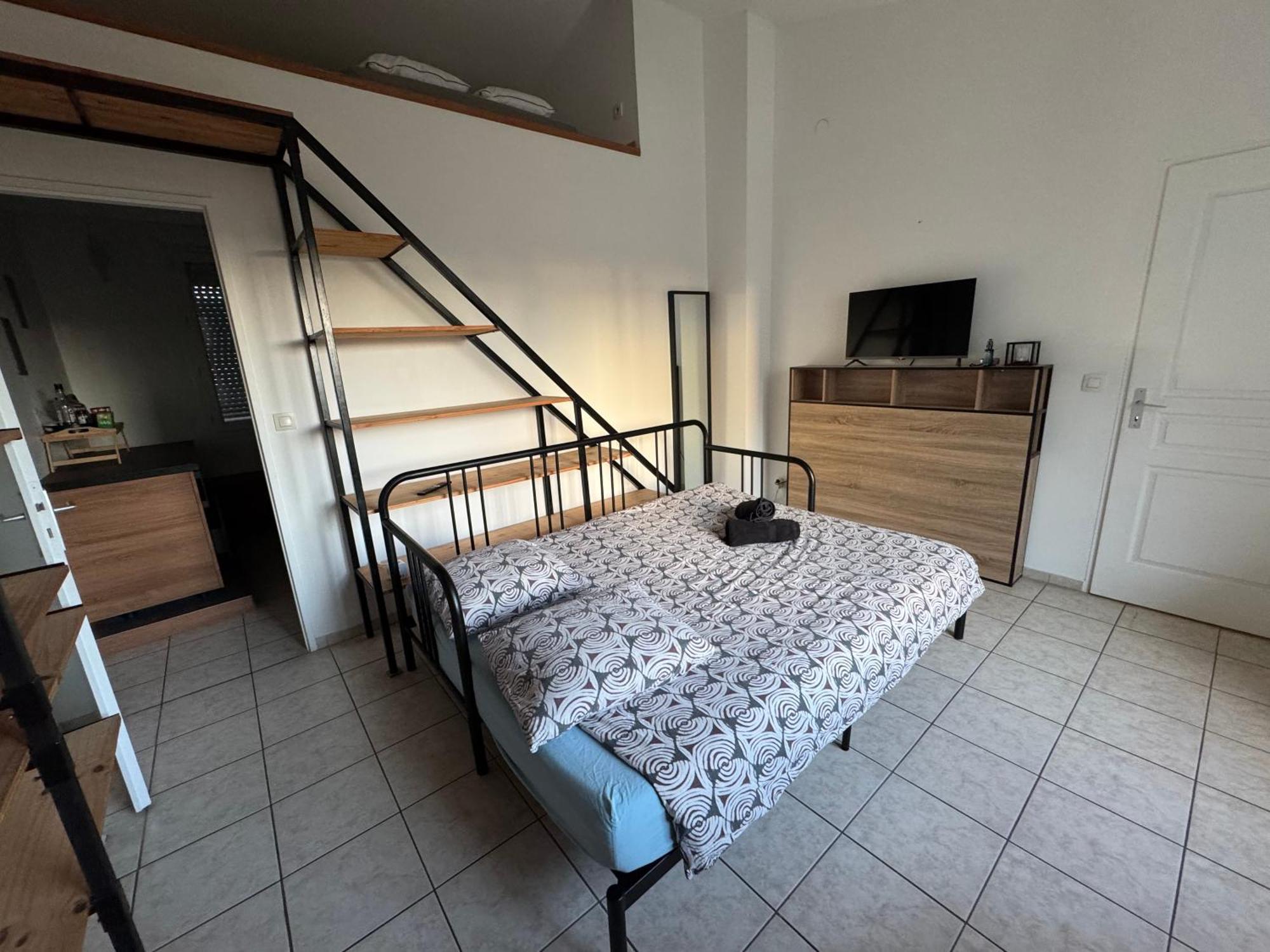 Bed To Rent - Maison Calme Avec Jacuzzi Sous Supplement Bordéus Exterior foto